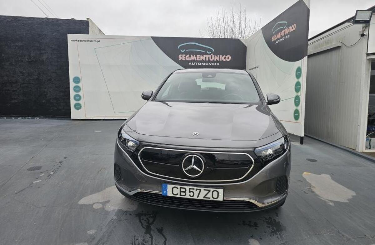MERCEDES EQA 250 Progressive