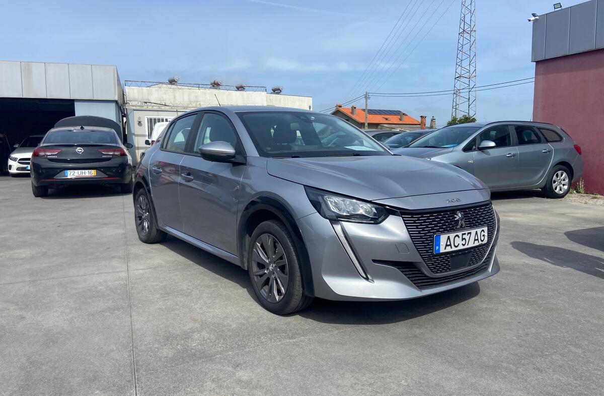 PEUGEOT 3008 1.2 PureTech Allure EAT8