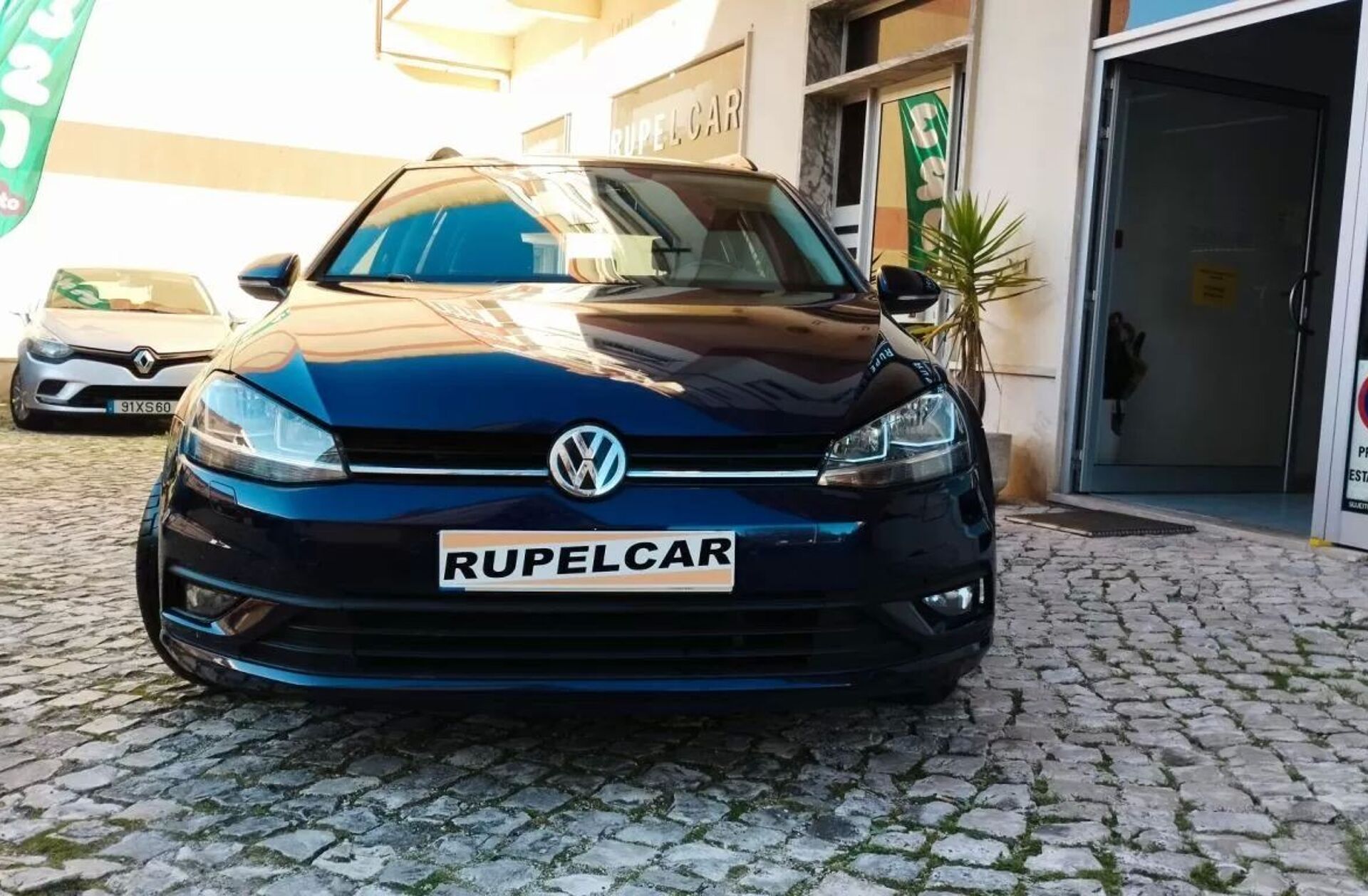 VOLKSWAGEN Golf 1.6 TDI Highline