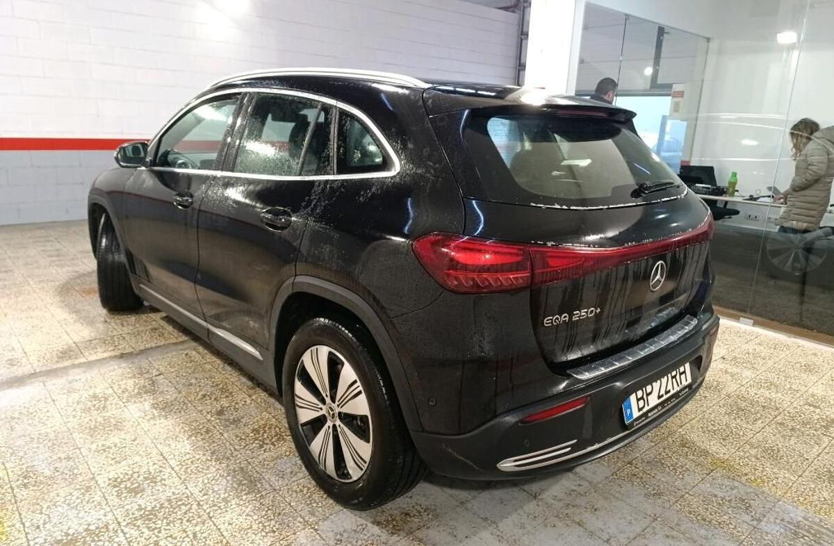 MERCEDES EQA 250+ Edition