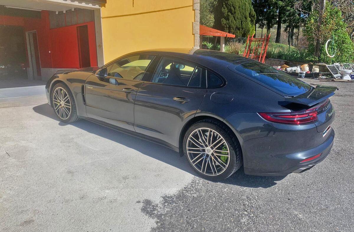 PORSCHE Panamera Turbo S E-Hybrid