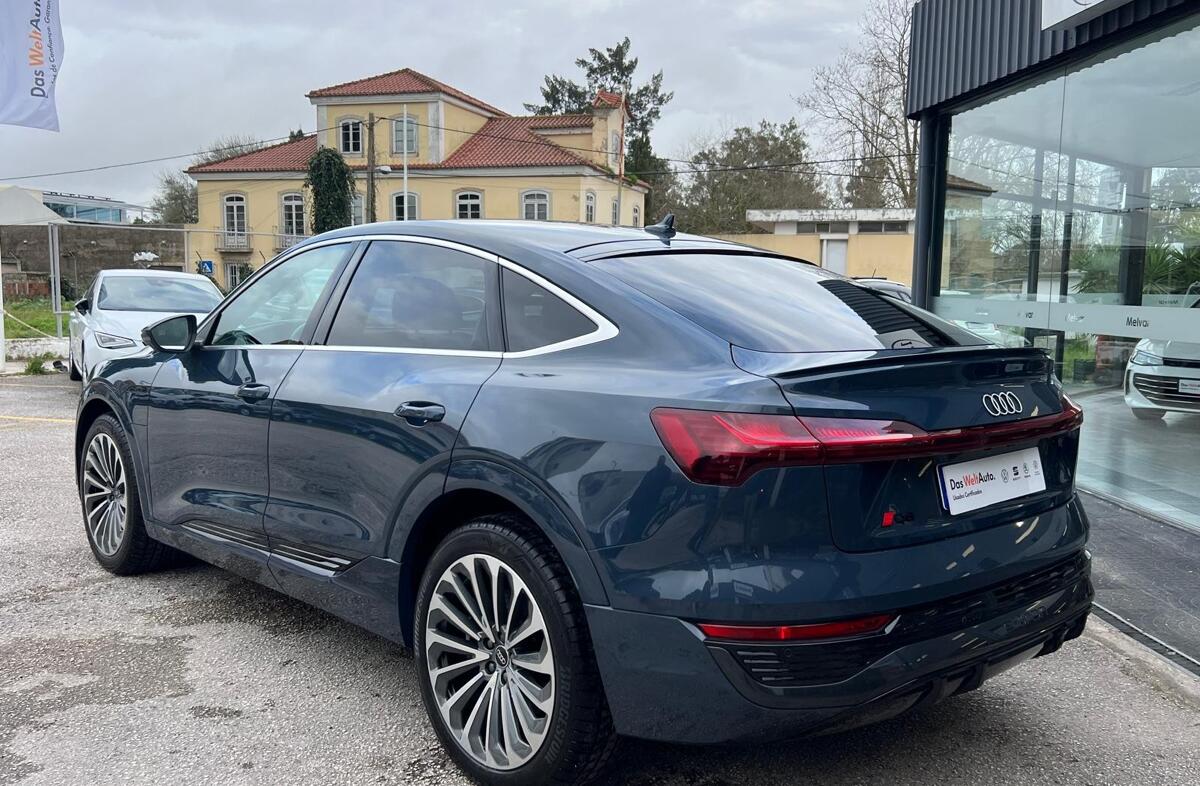 AUDI Q8 50 quattro S line