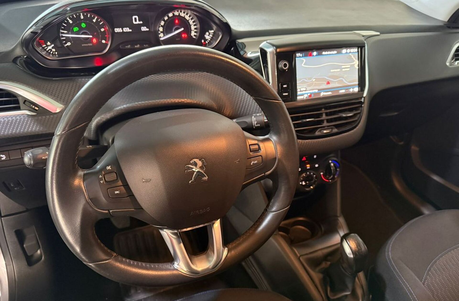 PEUGEOT 208 1.5 BlueHDi Signature