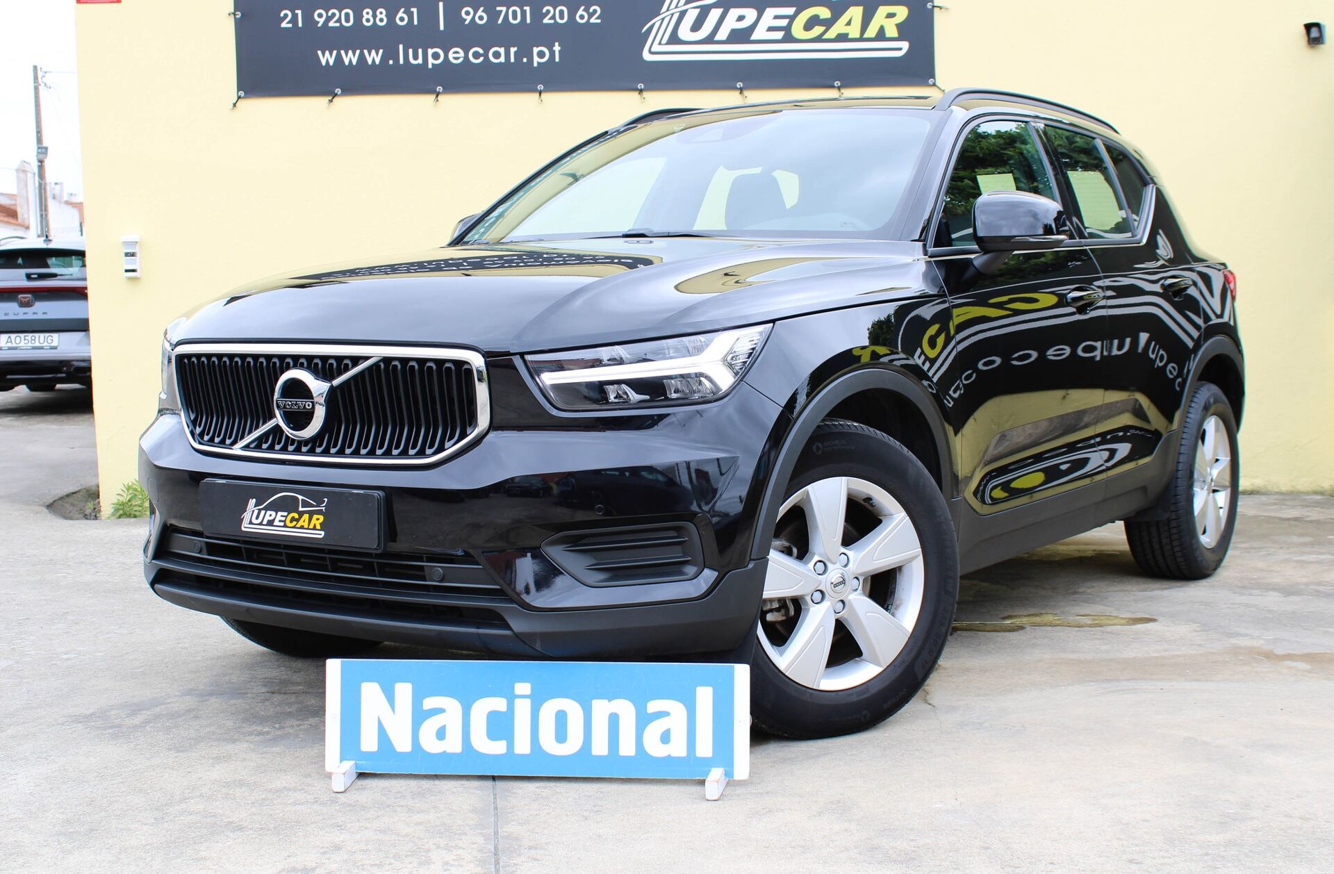 VOLVO XC40 2.0 D3 Momentum Core