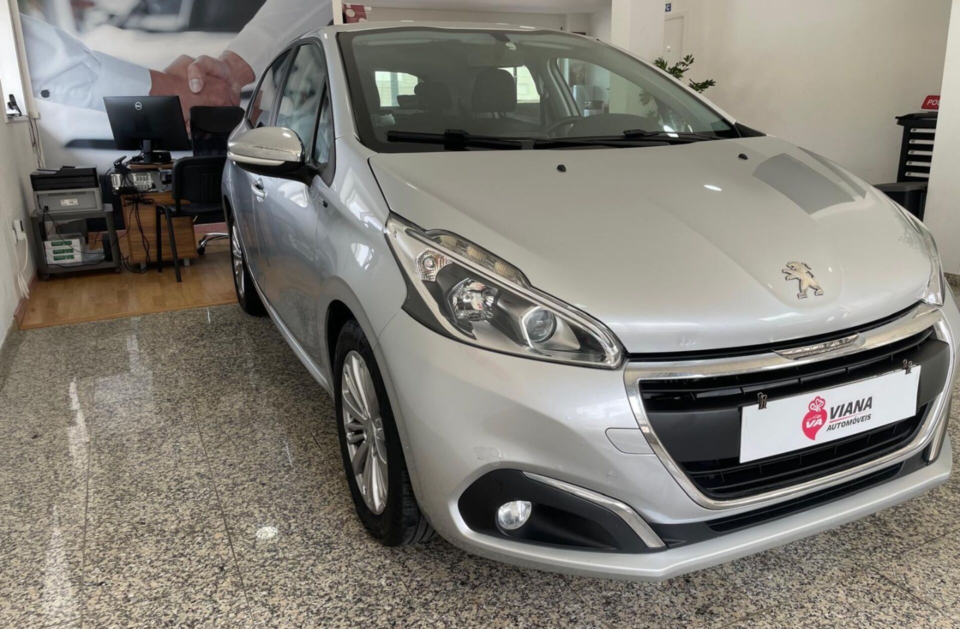 PEUGEOT 208 1.6 BlueHDi Style