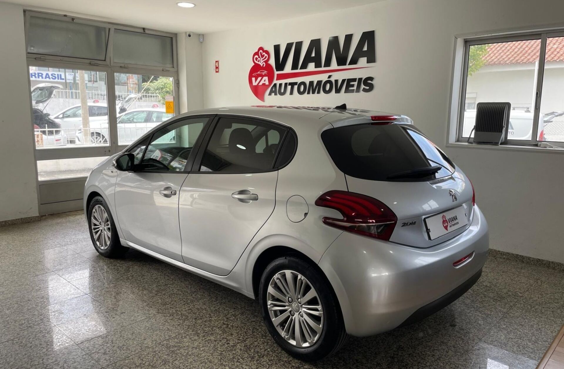 PEUGEOT 208 1.6 BlueHDi Style