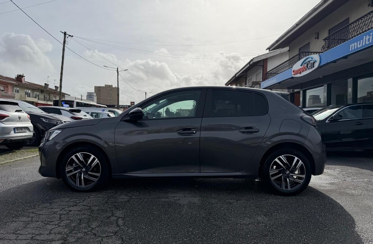 PEUGEOT 208 1.2 PureTech Allure