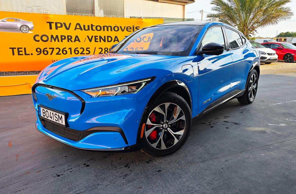 FORD Mustang Mach-E Premium AWD