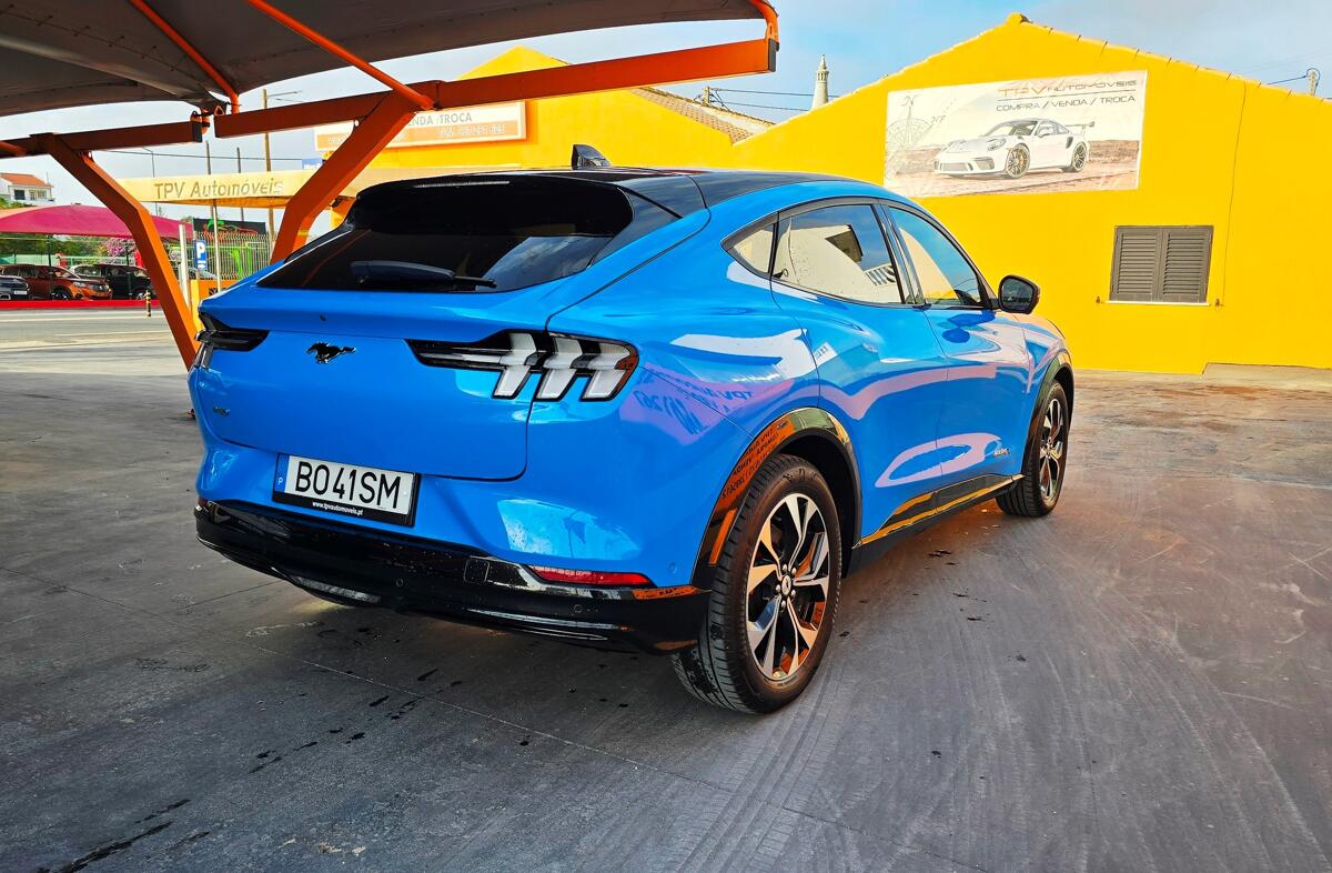 FORD Mustang Mach-E Premium AWD