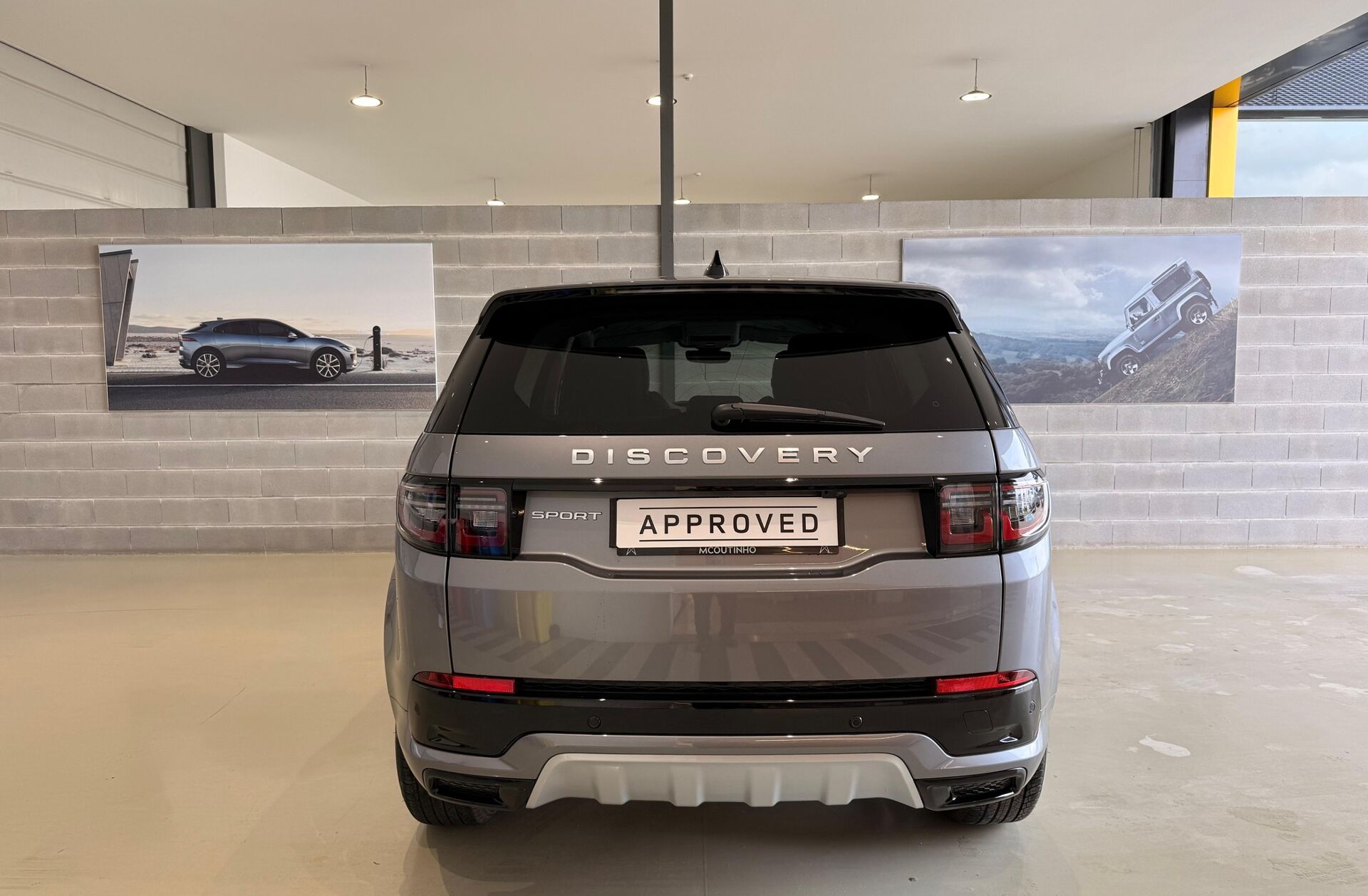 LAND ROVER Discovery S.1.5 I3 P270e AWD S