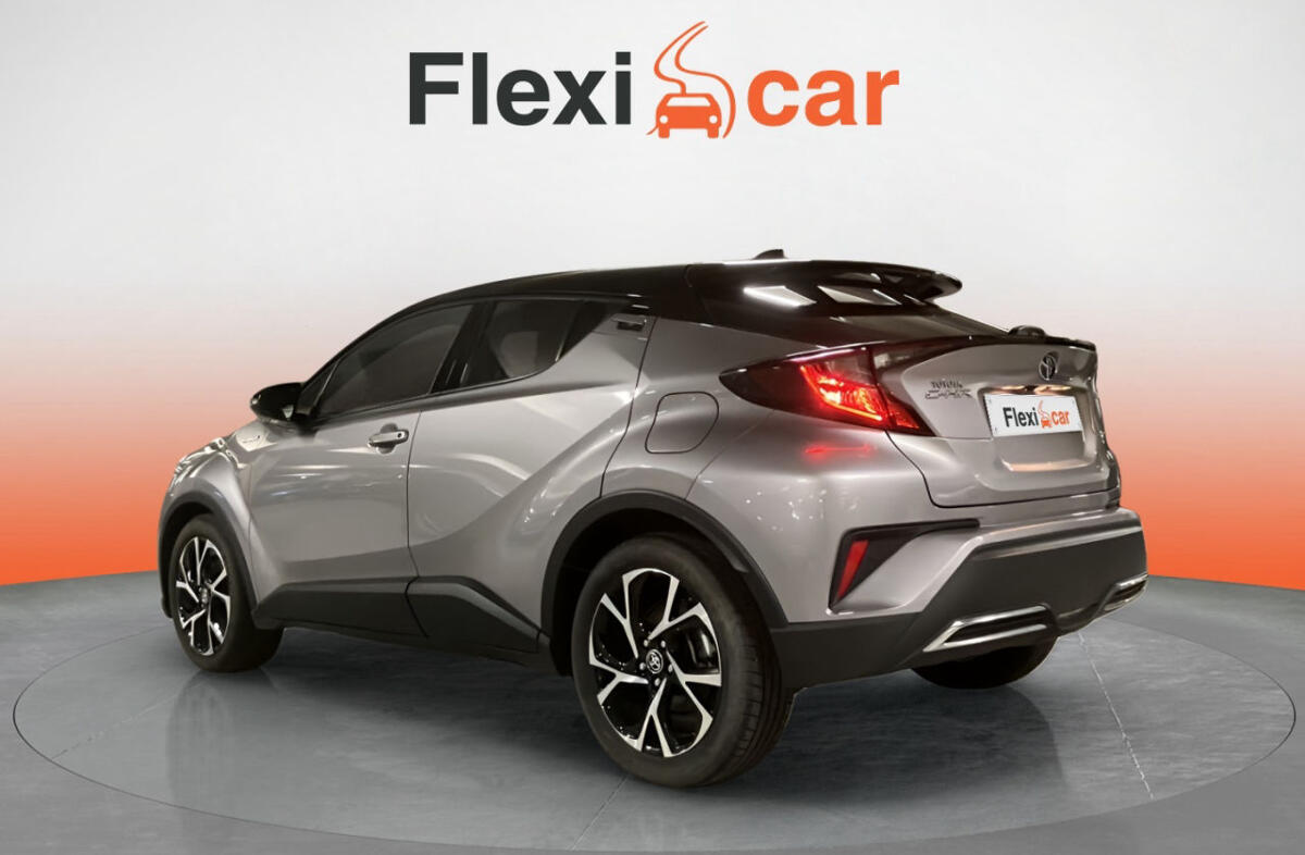 TOYOTA C-HR 2.0 Hybrid Square Collection