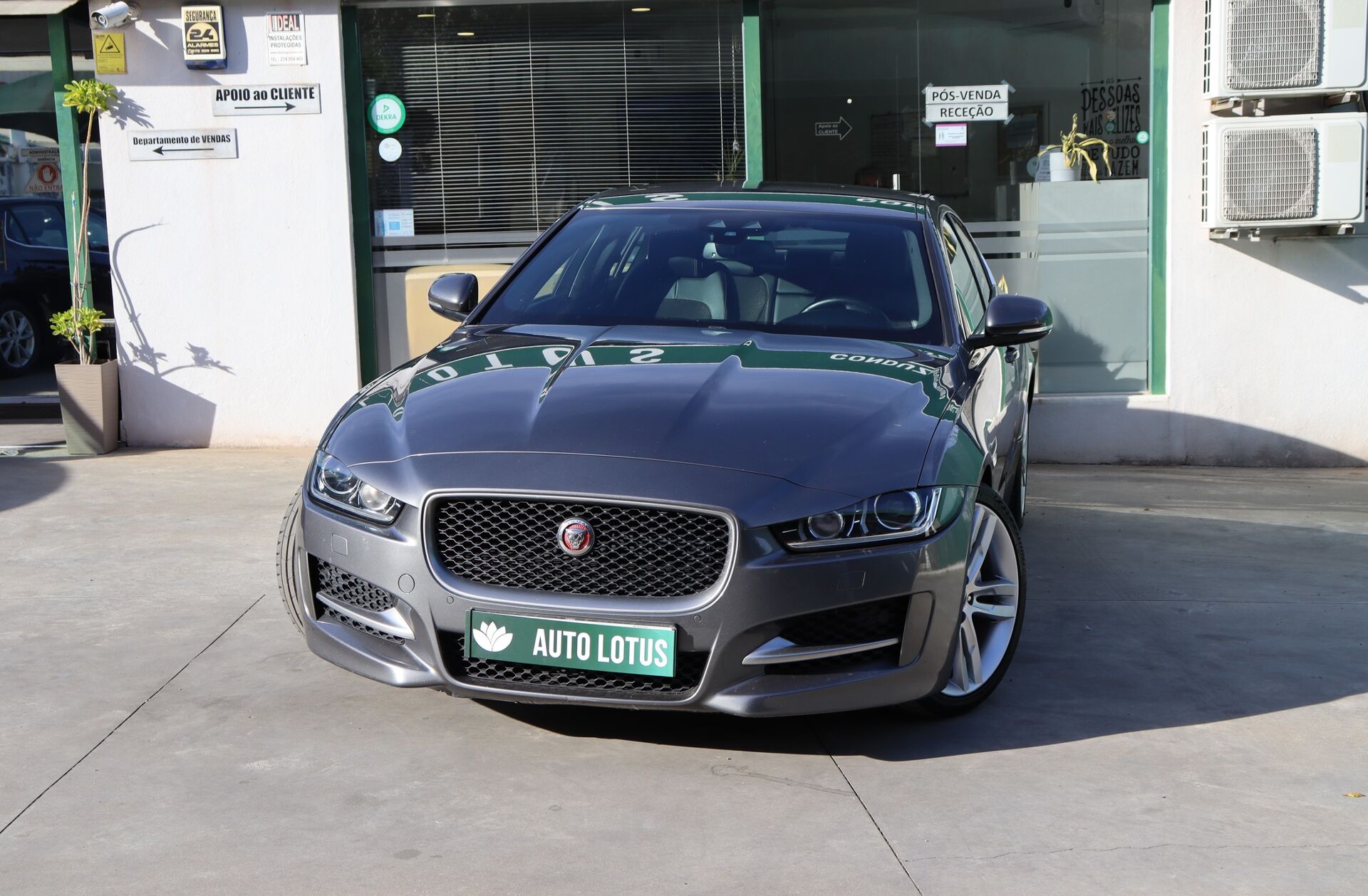 JAGUAR XE 2.0 D R-Sport