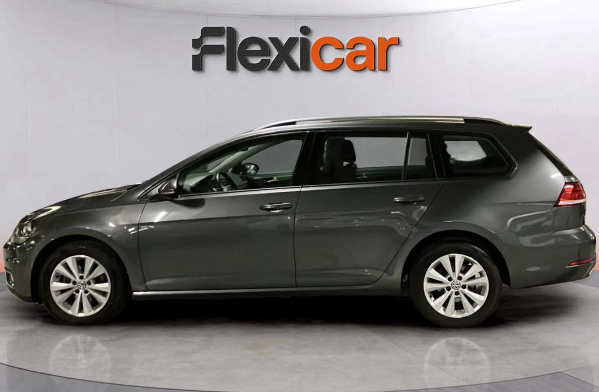 VOLKSWAGEN Golf 1.6 TDi Confortline