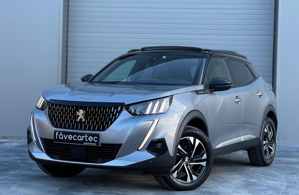 PEUGEOT 2008 1.2 PureTech GT Line