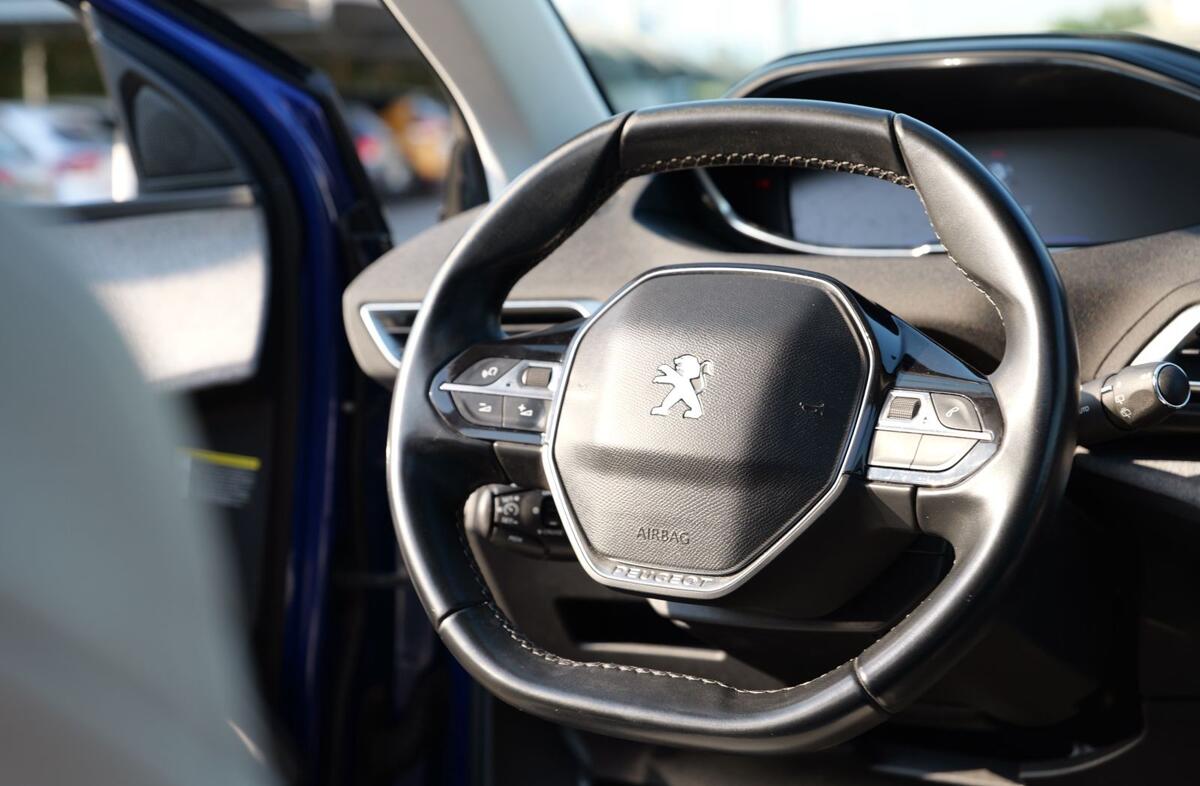 PEUGEOT 3008 1.5 BlueHDi Allure