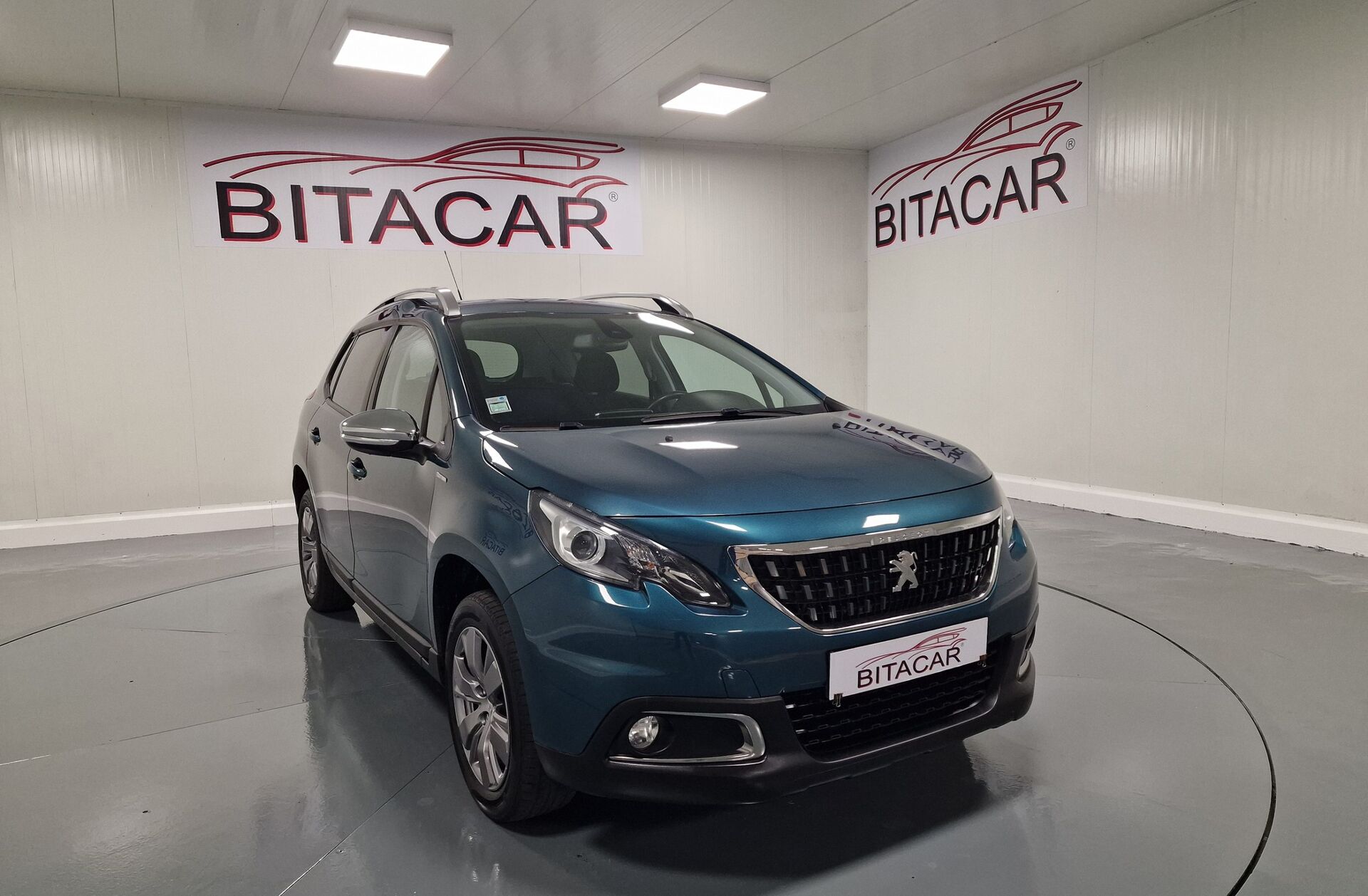 PEUGEOT 2008 1.2 PureTech Style