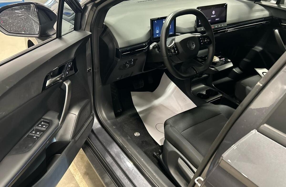 MG MG4 51 kWh Standard