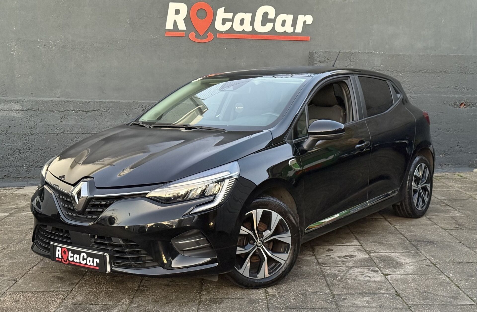 RENAULT Clio 1.0 TCe Limited Bi-Fuel