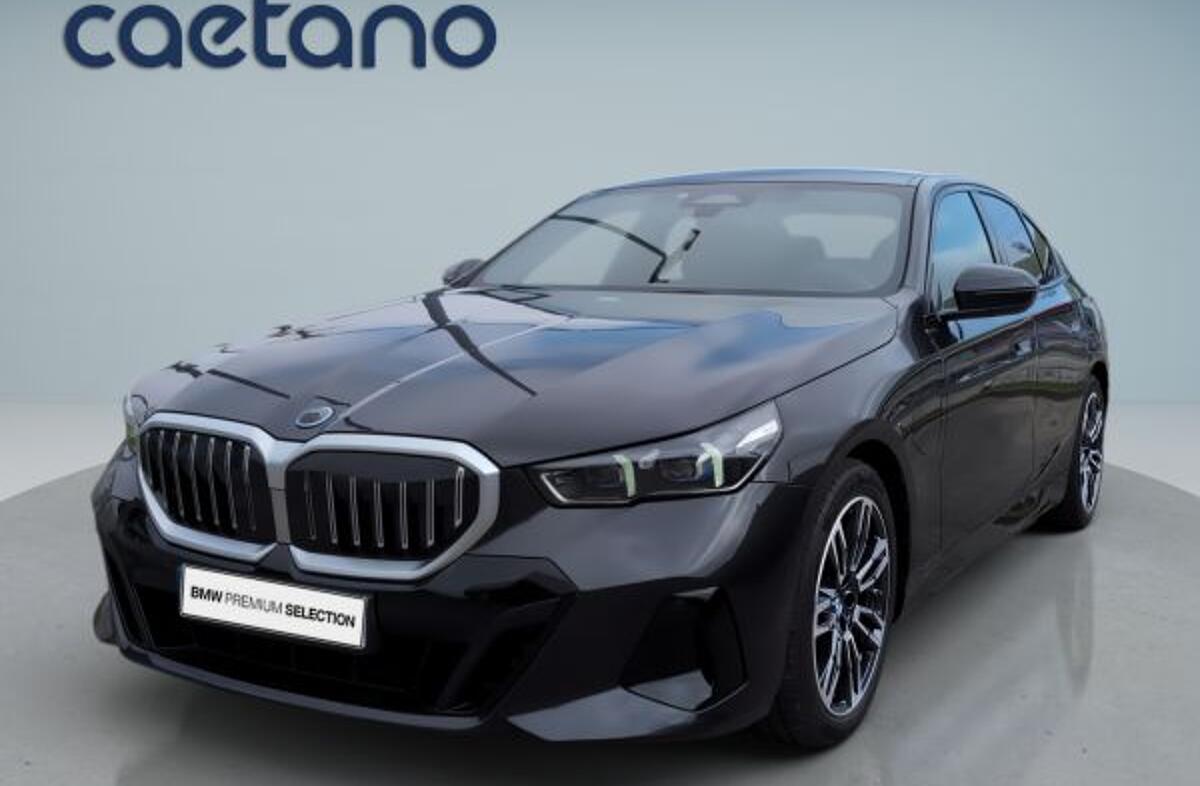 BMW Serie-5 530 e Pack Desportivo M