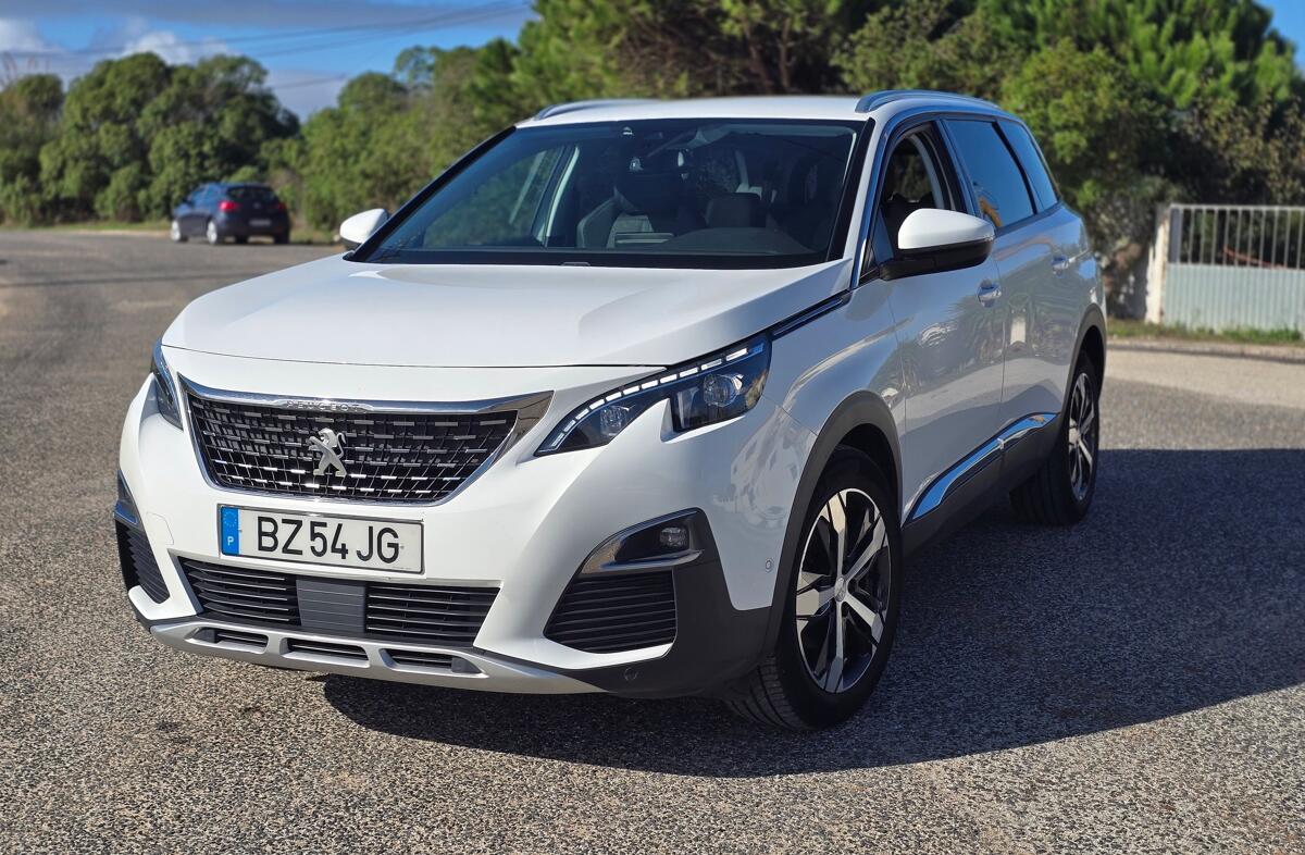 PEUGEOT 5008 1.5 BlueHDi GT Line