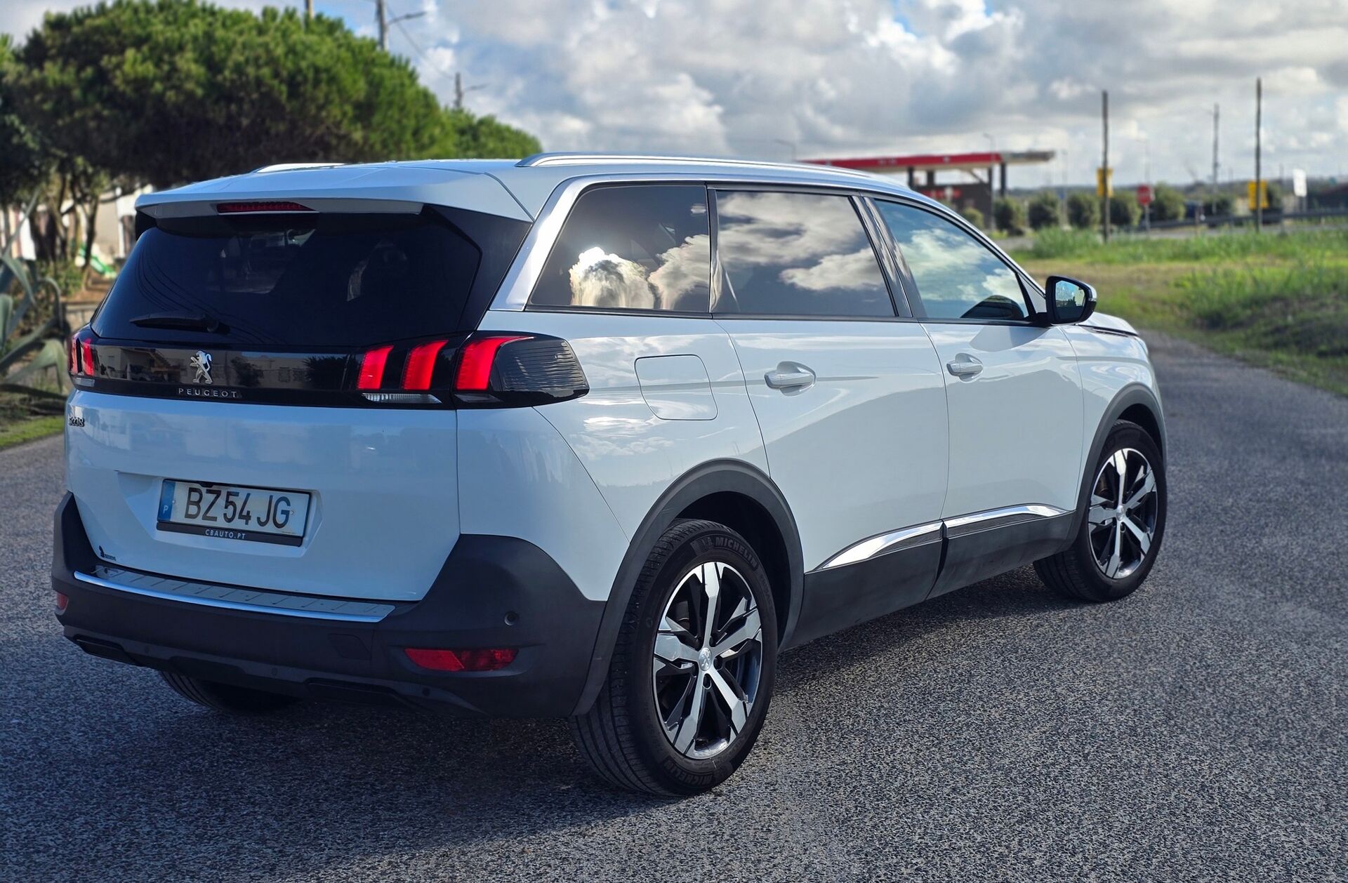 PEUGEOT 5008 1.5 BlueHDi GT Line