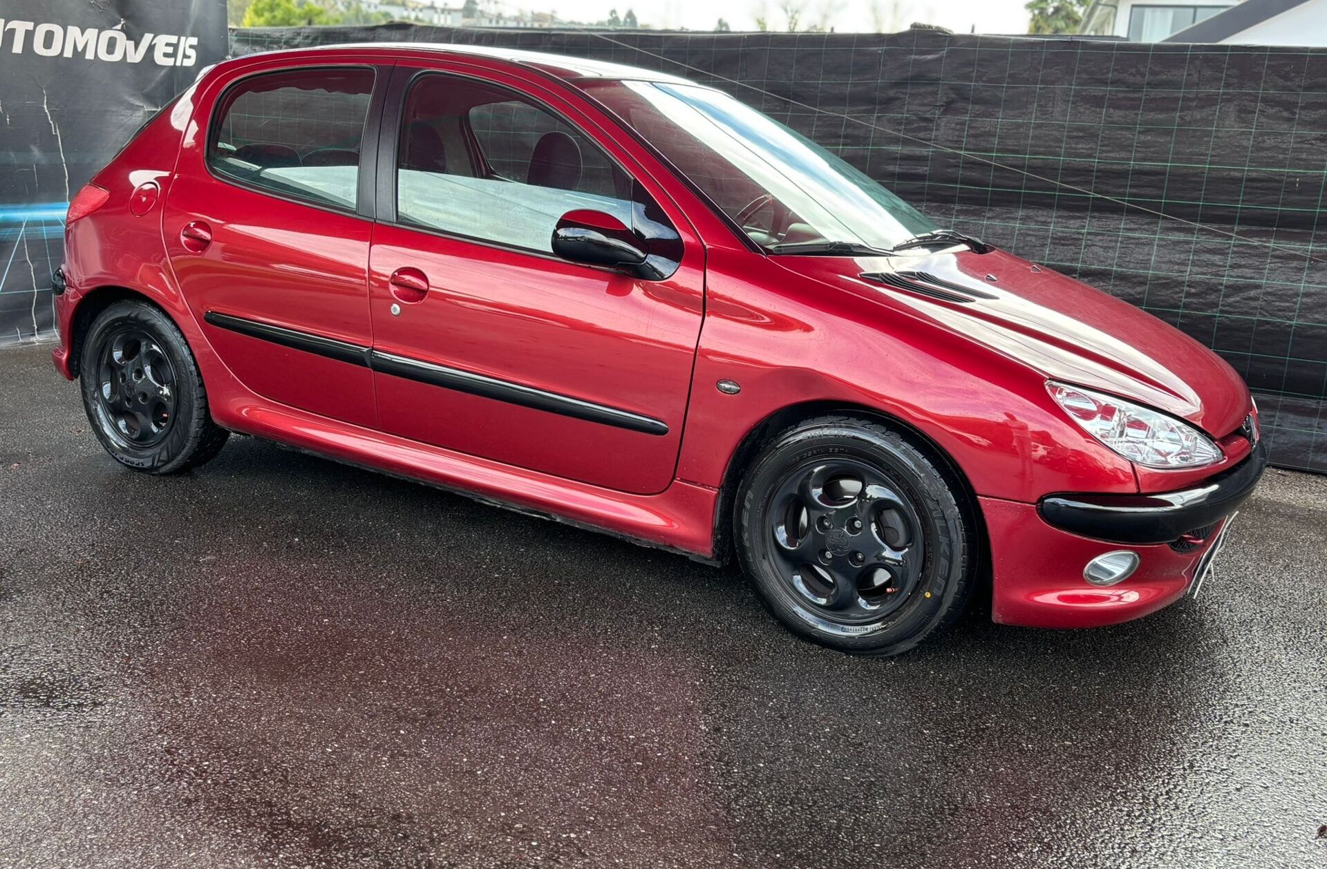 PEUGEOT 206 2.0 HDi XT