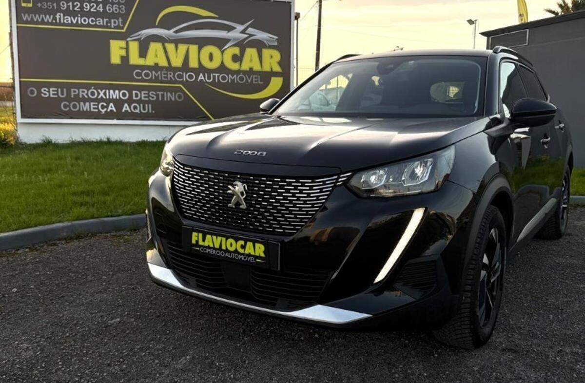 PEUGEOT 2008 1.2 PureTech Allure Pack EAT8