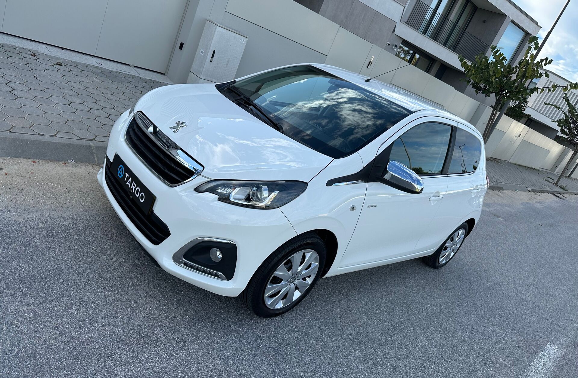 PEUGEOT 108 1.0 VTi Style
