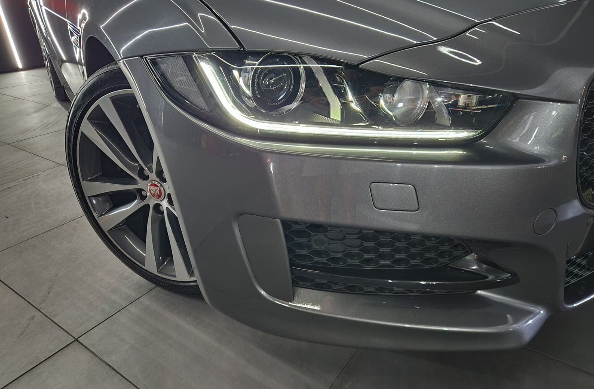 JAGUAR XE 2.0 D R-Sport Aut.