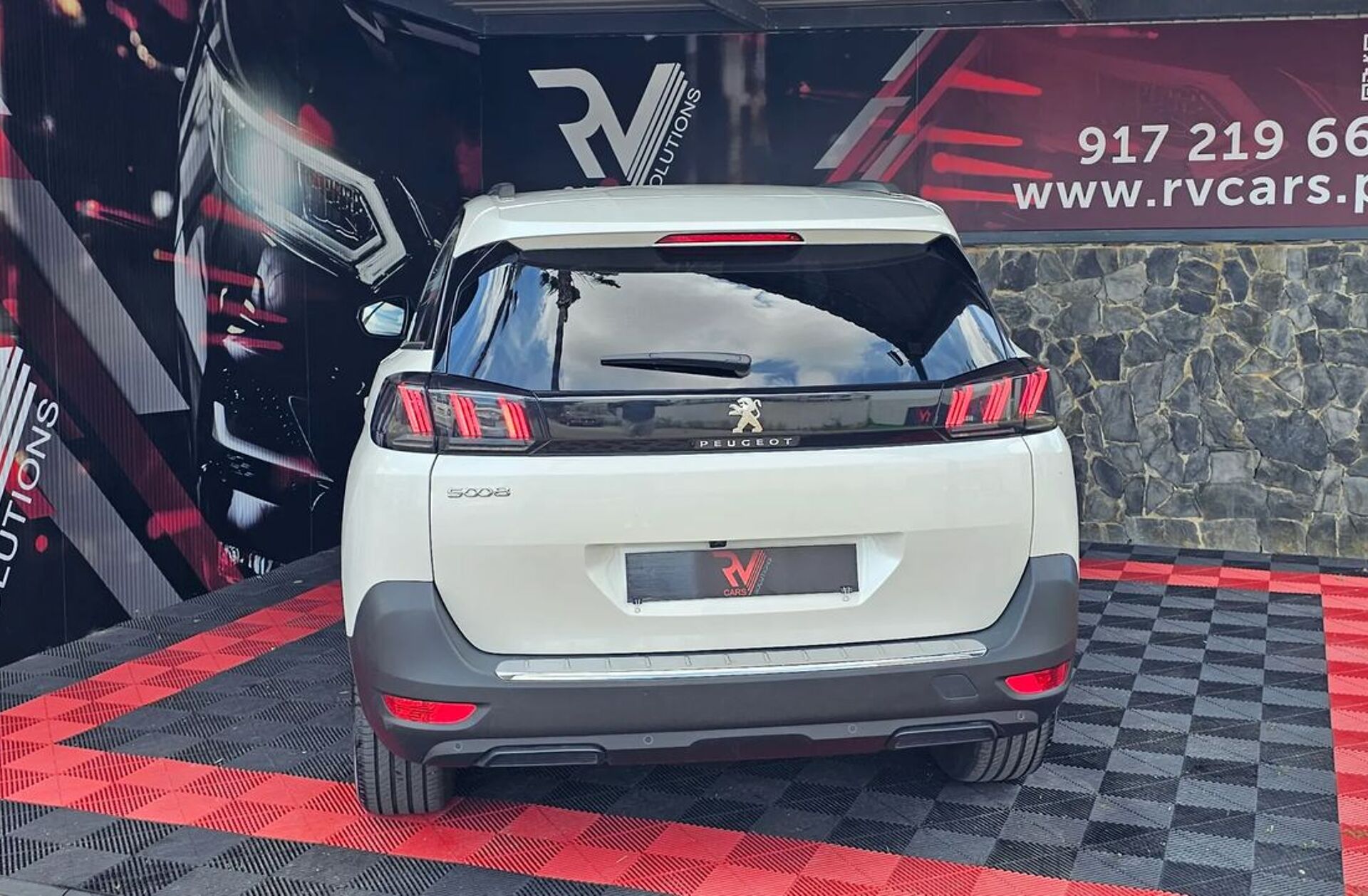 PEUGEOT 5008 1.2 Hybrid Allure Pack e-DCS6