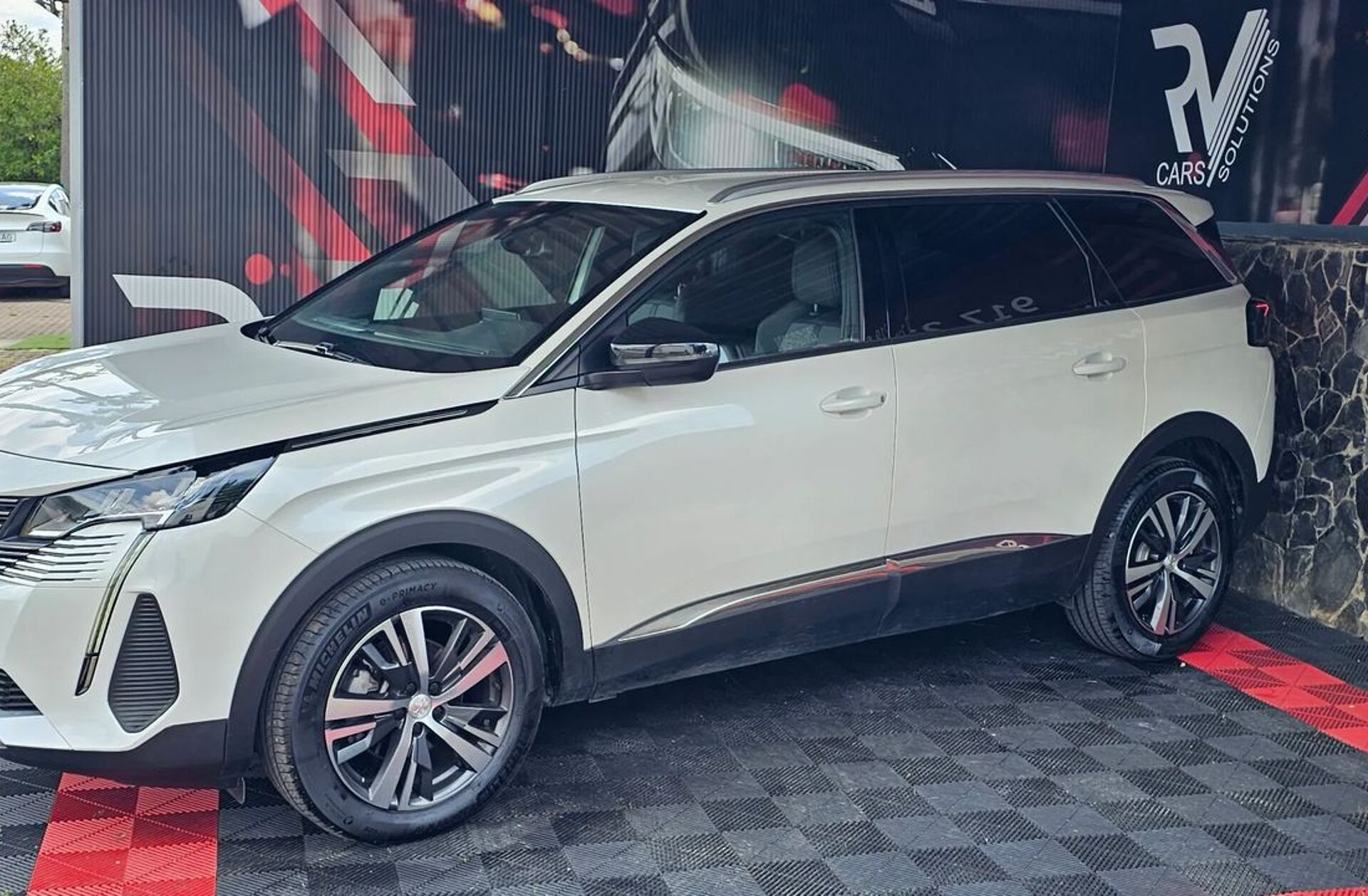 PEUGEOT 5008 1.2 Hybrid Allure Pack e-DCS6