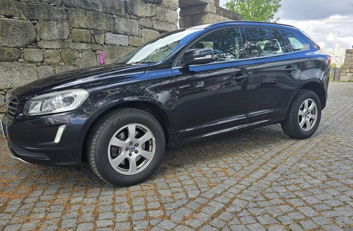 VOLVO XC60 2.0 D4 Momentum Geartronic