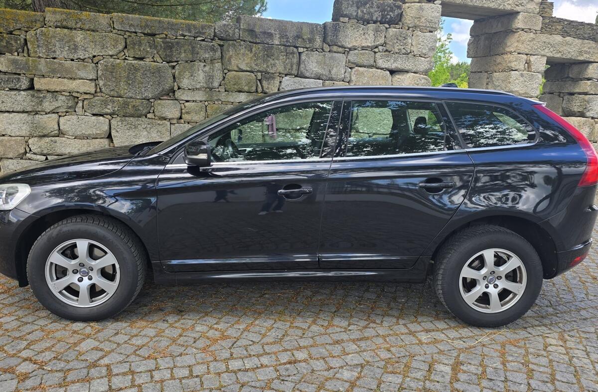 VOLVO XC60 2.0 D4 Momentum Geartronic