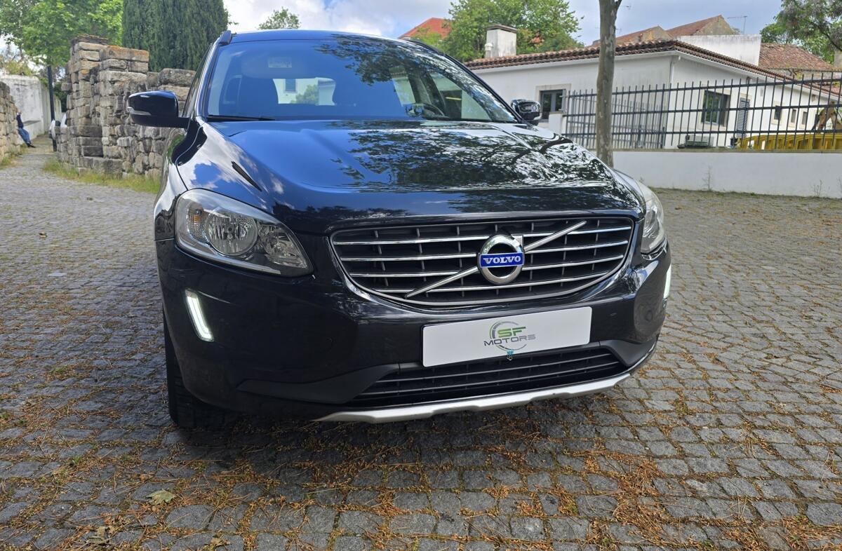 VOLVO XC60 2.0 D4 Momentum Geartronic