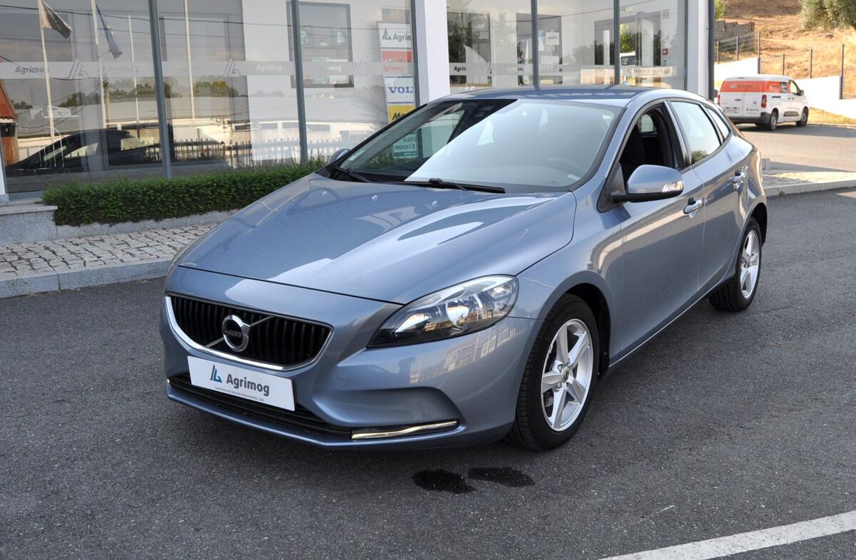 VOLVO V40 2.0 D2 Kinetic