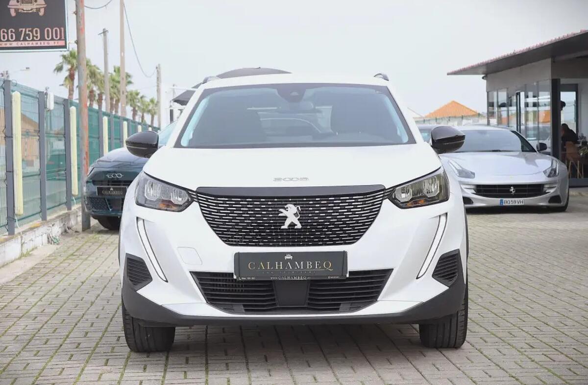 PEUGEOT 2008 1.2 PureTech Allure