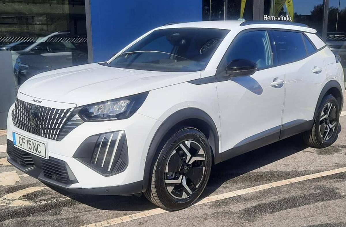 PEUGEOT 2008 1.2 Allure