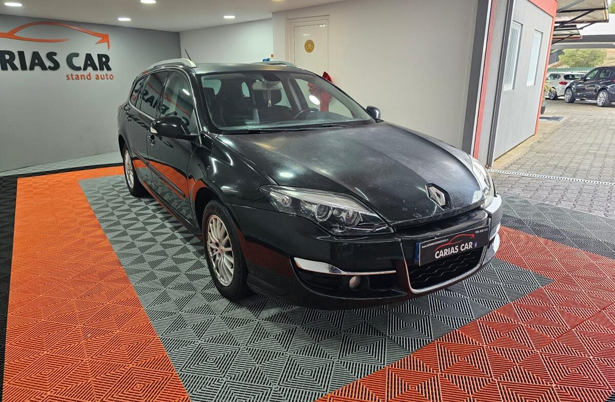 RENAULT Laguna 2.0 dCi Dynamique S 118g