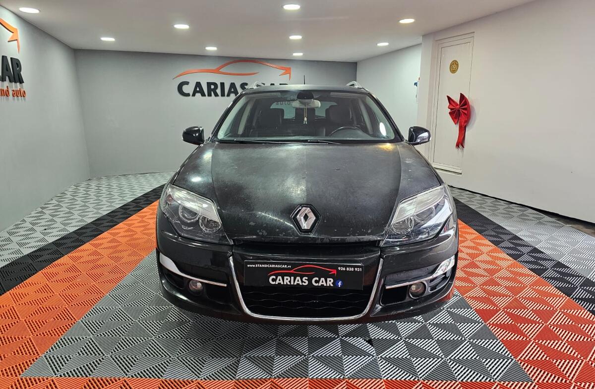 RENAULT Laguna 2.0 dCi Dynamique S 118g