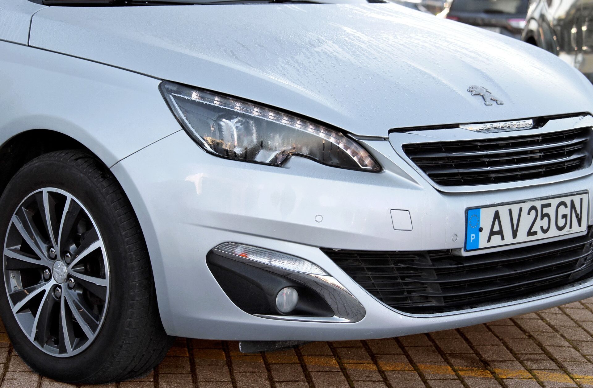 PEUGEOT 308 1.6 e-HDi Allure