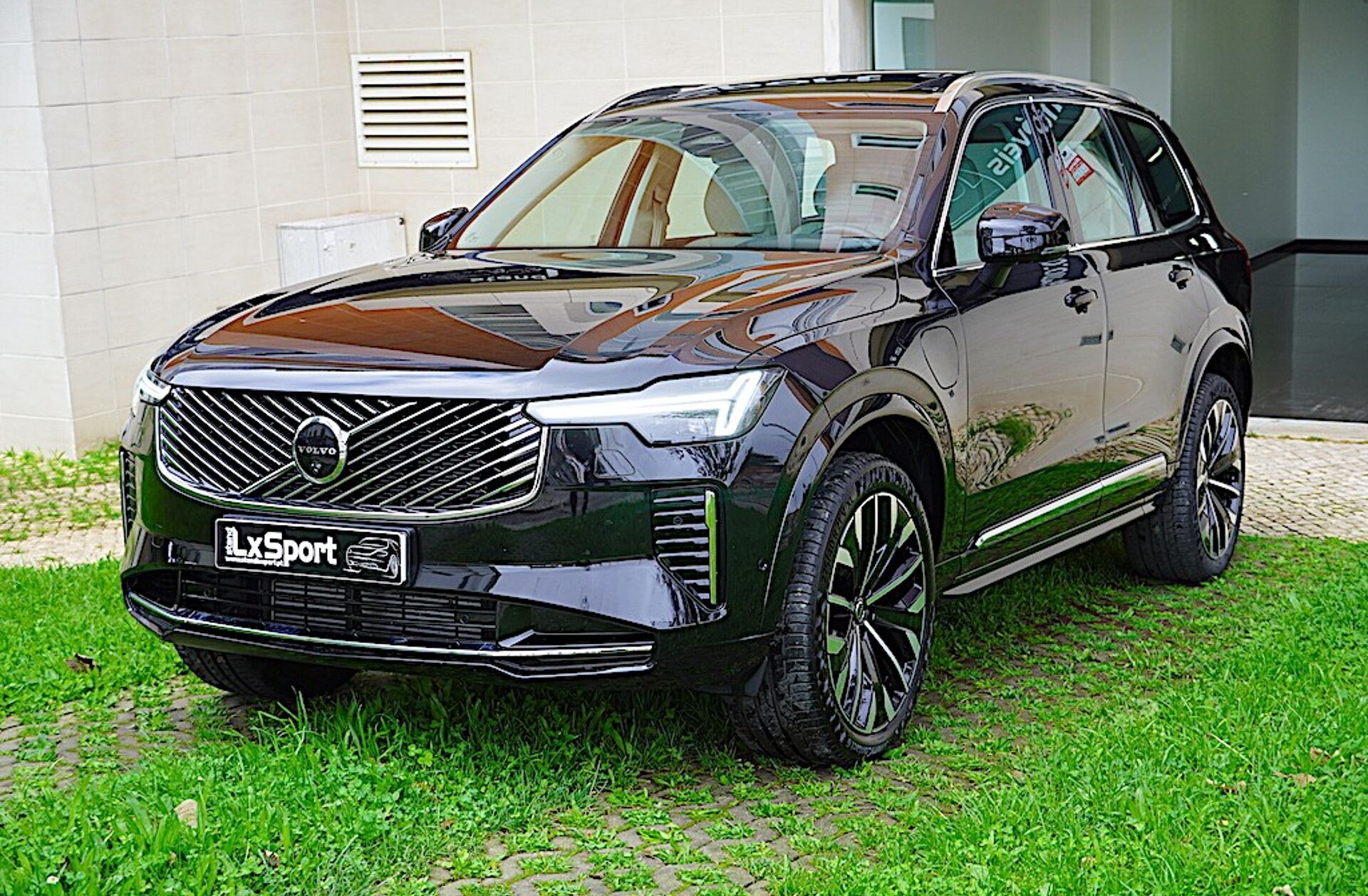 VOLVO XC90 2.0 T8 PHEV Plus Bright AWD