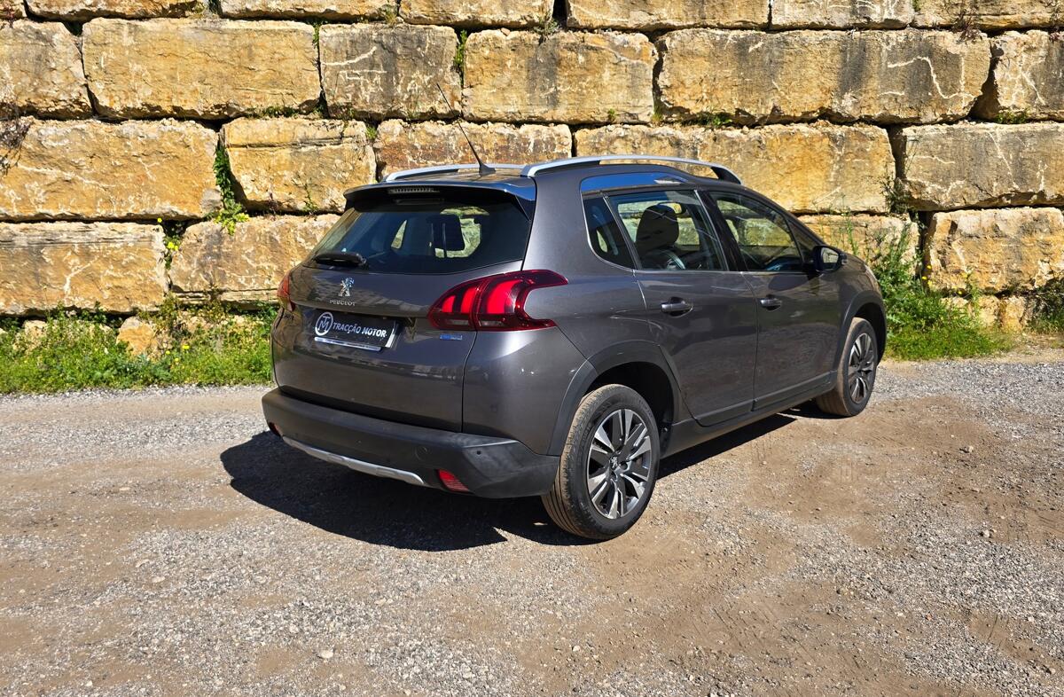 PEUGEOT 2008 1.2 PureTech Allure EAT6