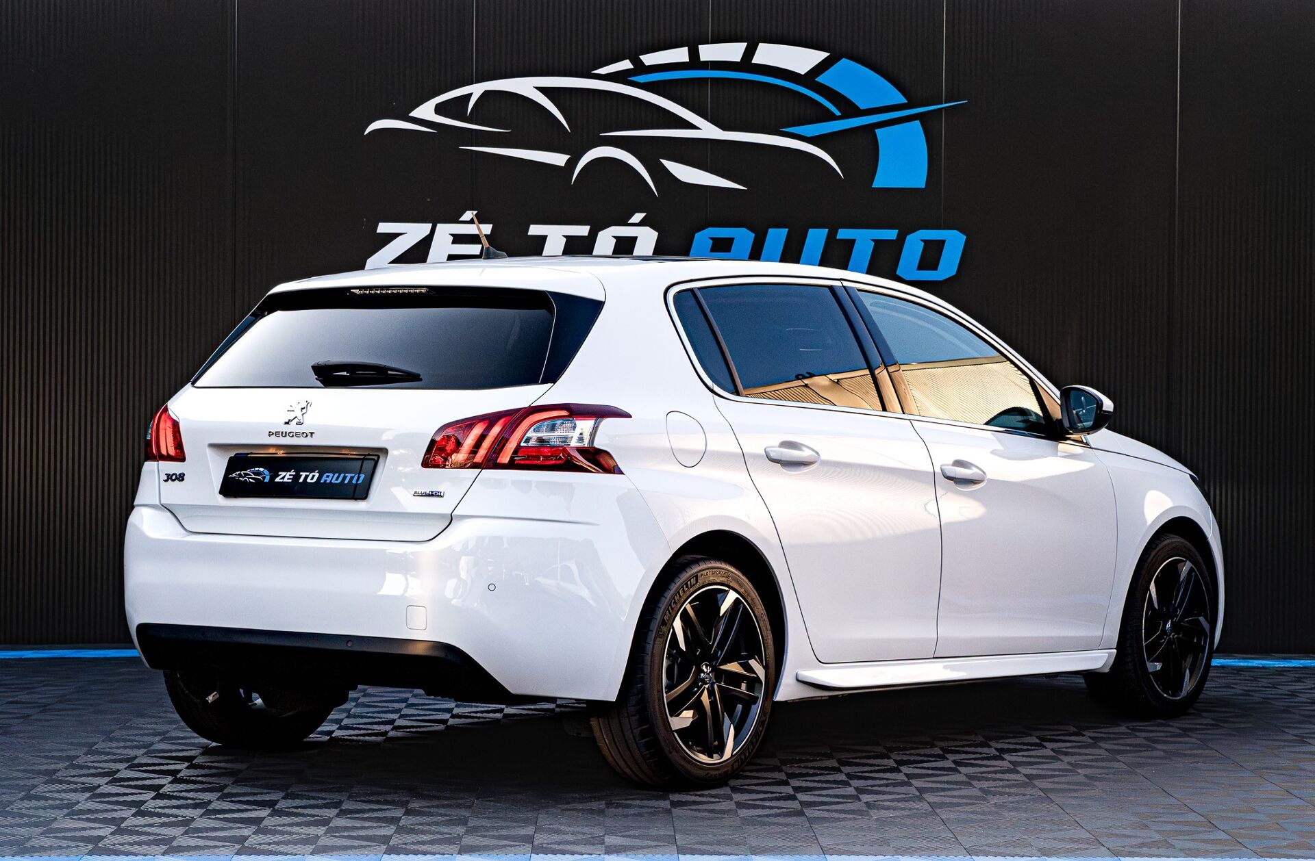 PEUGEOT 308 1.6 BlueHDi Allure