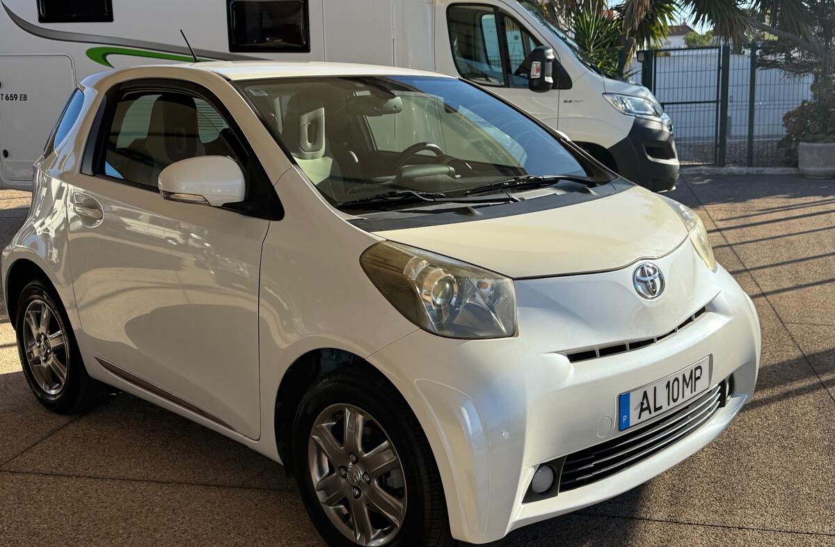 TOYOTA IQ 1.0 VVT-i 2 EP