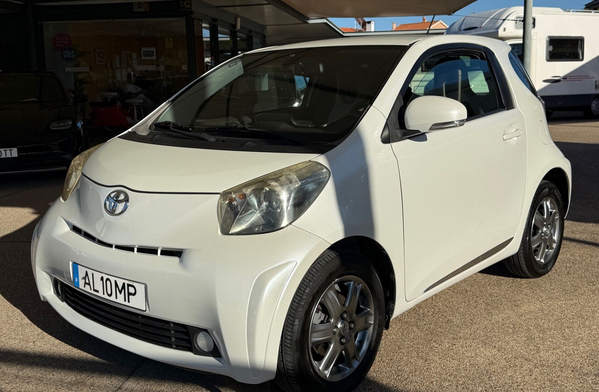 TOYOTA IQ 1.0 VVT-i 2 EP