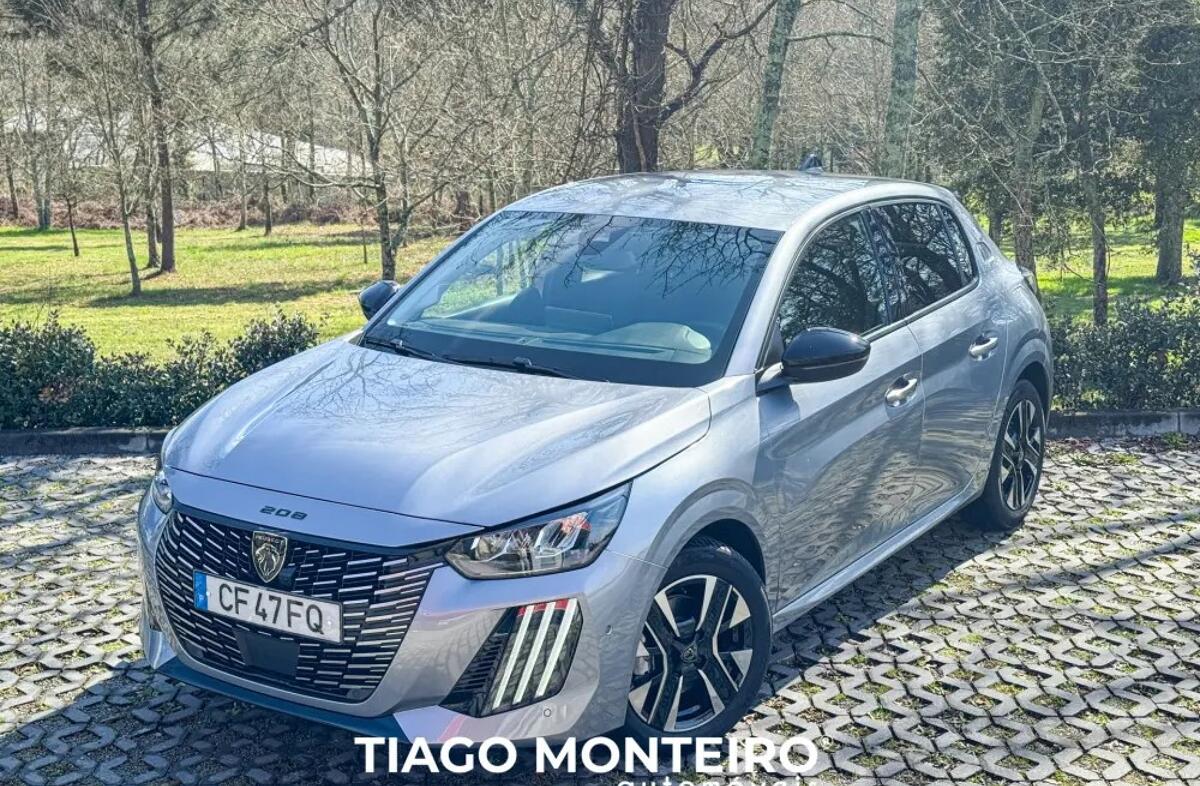 PEUGEOT 208 1.2 PureTech Allure