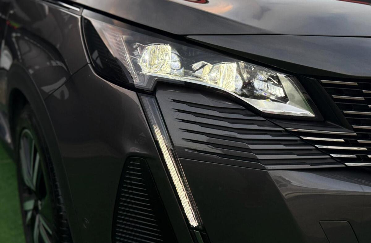 PEUGEOT 5008 1.5 BlueHDi GT EAT8