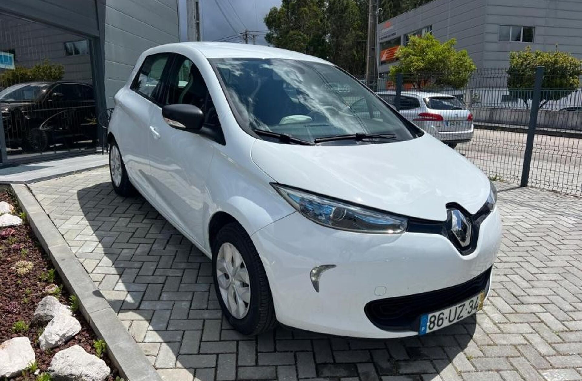 RENAULT ZOE Life