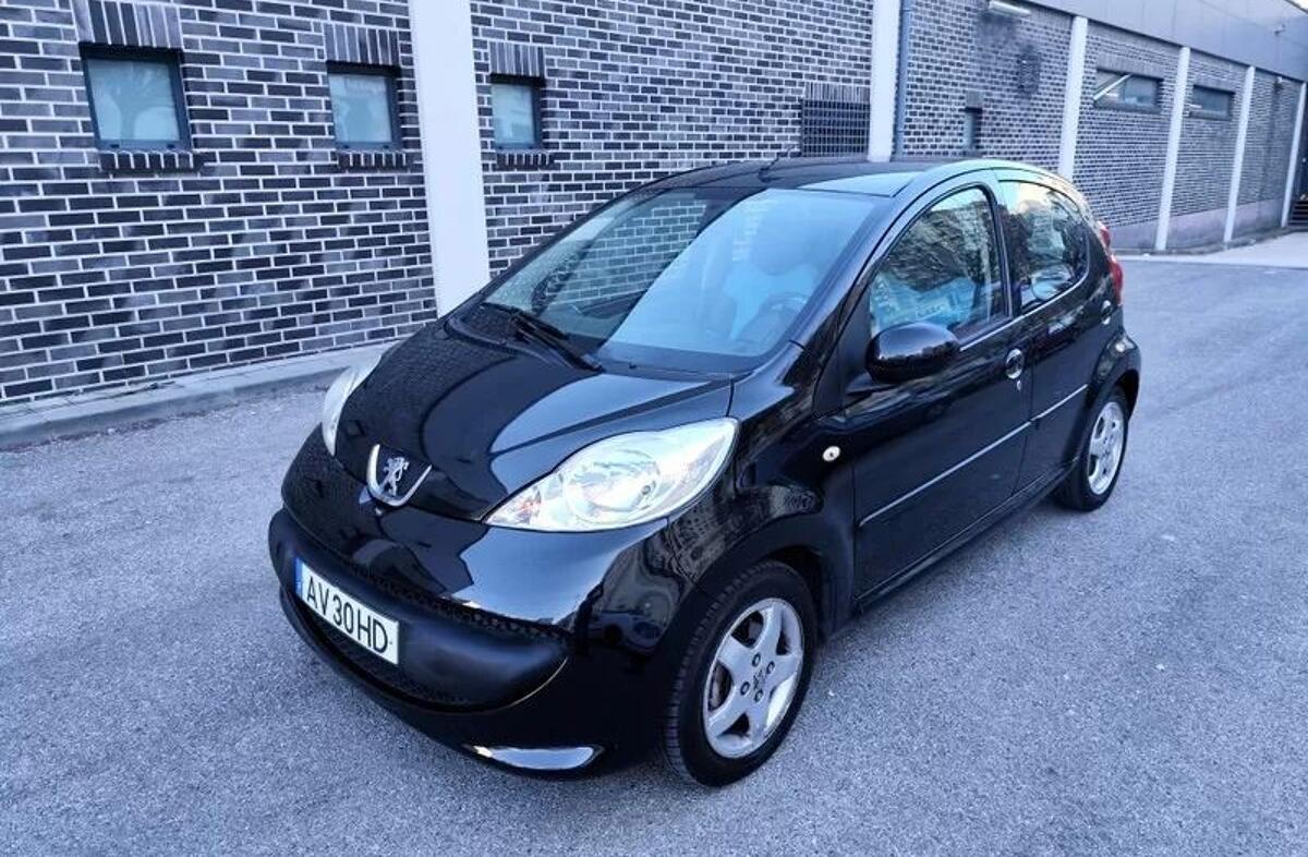 PEUGEOT 107 1.0 Urban