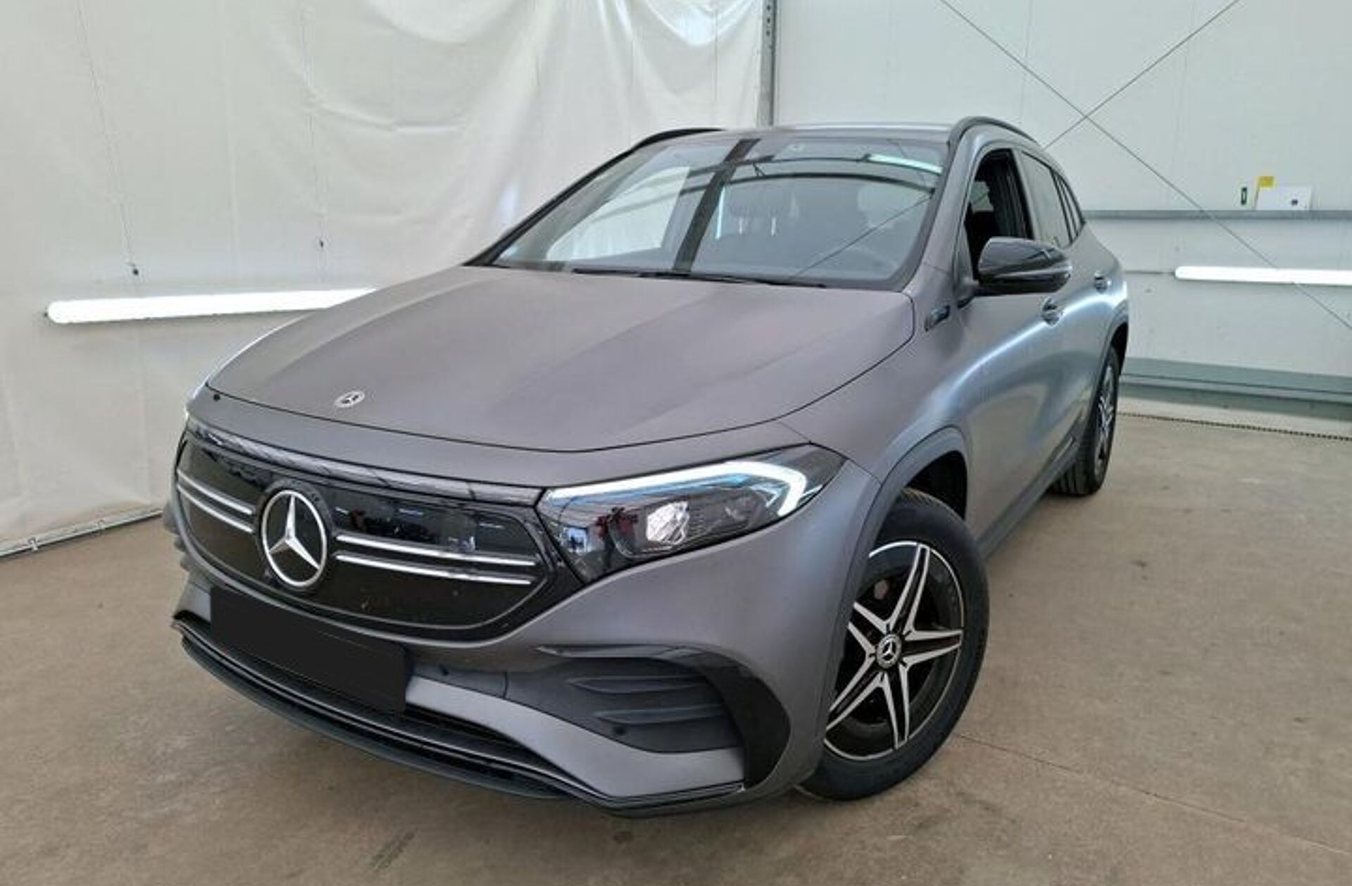 MERCEDES EQA 250+ AMG Line